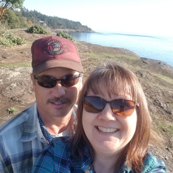 Meet your Posher, Holly - Picture 1 of 3